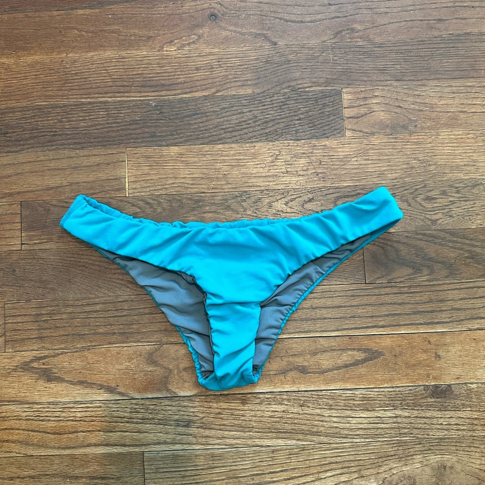 Jolyn Manhattan Bottoms